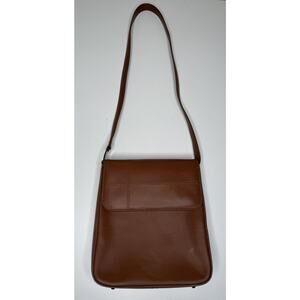 Oroton Australia Shoulder Bag Brown Leather Small Magnet Close Bottom Stud Purse